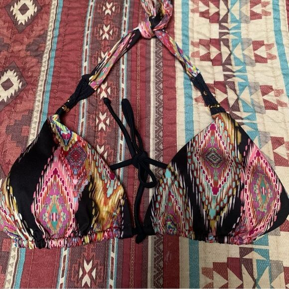 PilyQ Triangle Bikini Top Medium - Picture 2 of 5